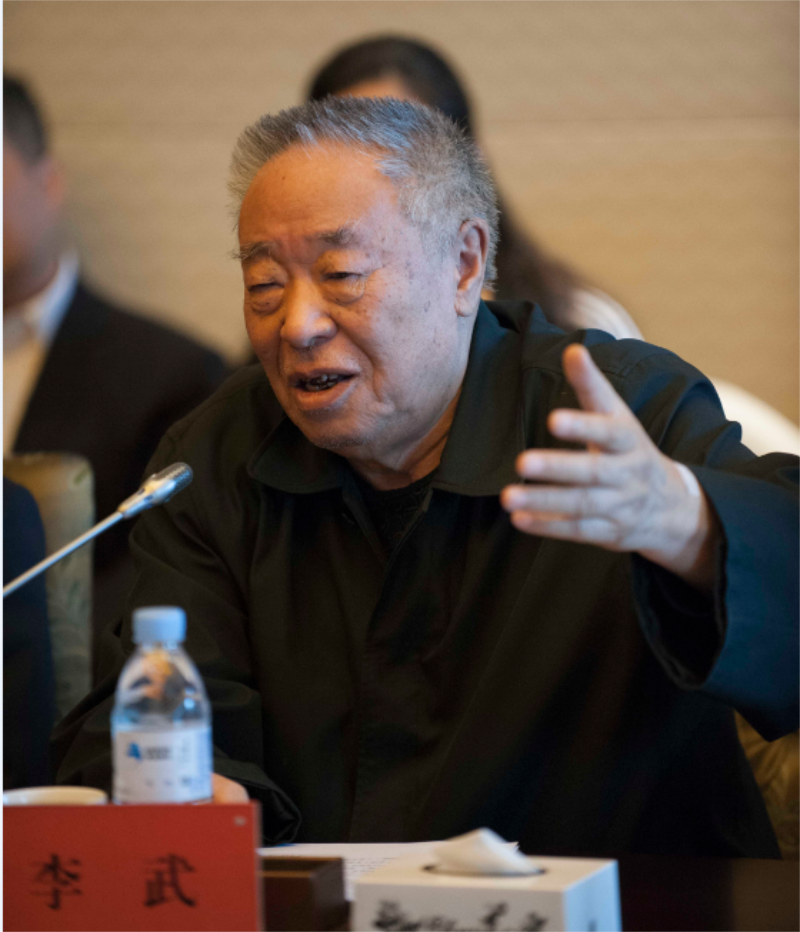 原伊盟天然堿科研組組長(zhǎng)、原伊化集團(tuán)創(chuàng)始人李武先生在會(huì)上講話。