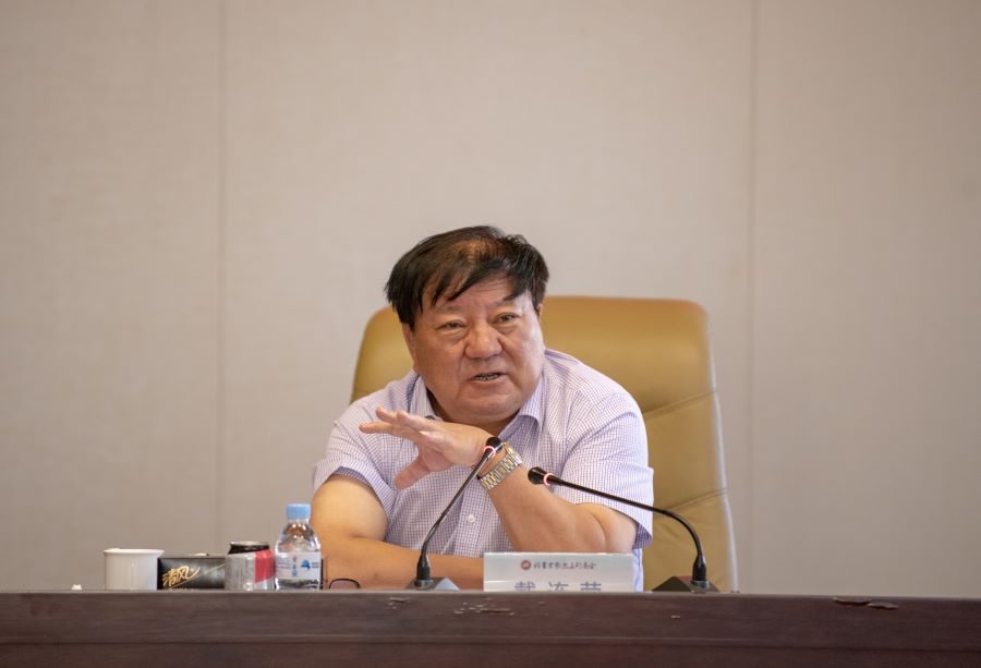 內蒙古鄂爾多斯商會經濟政策研討會在博源集團舉行